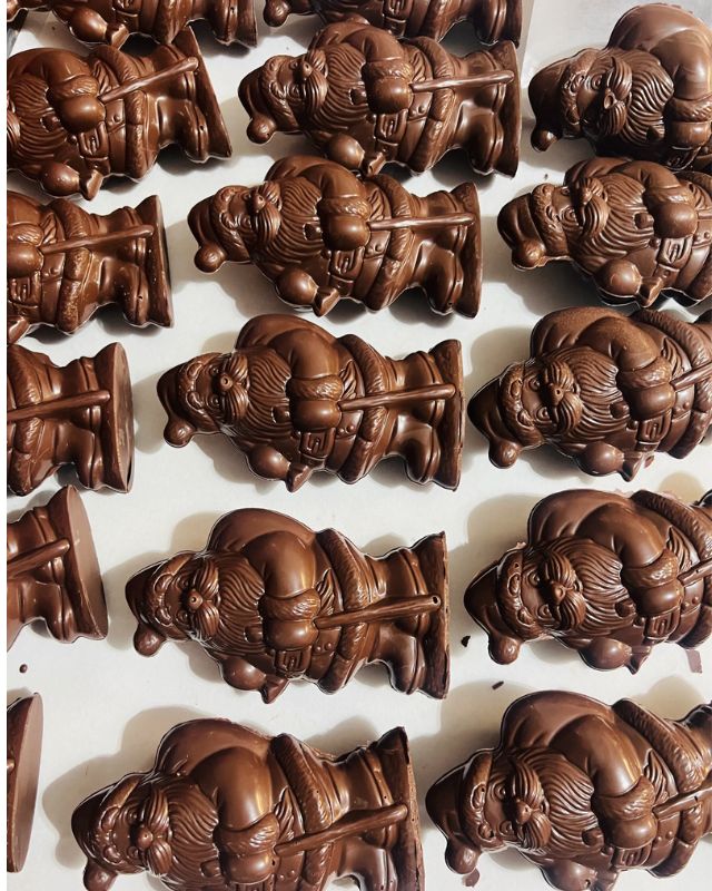 Oat Mylk Chocolate Santa