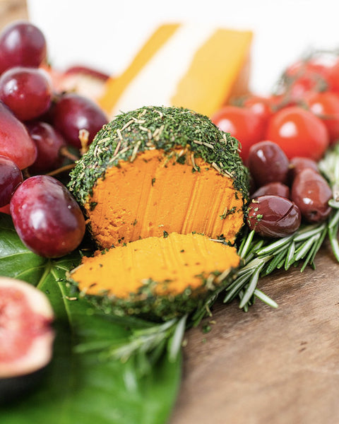 Rosemary & Sharp Cheddar Cheeseball (Refrigerated)